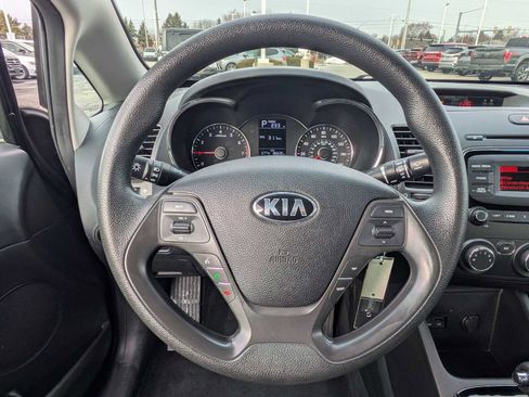 Used 2017 Kia Forte LX image 22