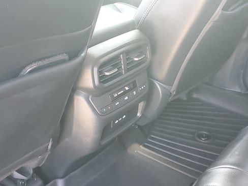 Certified 2025 Honda Pilot Touring image 12