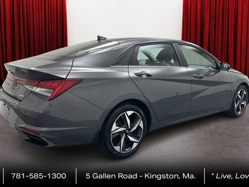 Used 2023 Hyundai Elantra Limited FWD image 5