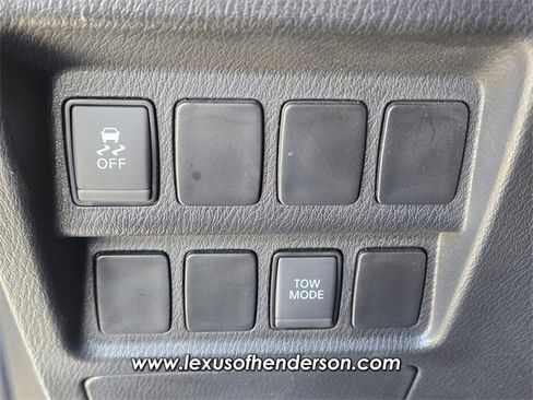 Used 2018 Nissan Pathfinder S image 23