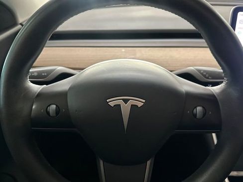 Used 2021 Tesla Model Y Long Range image 27