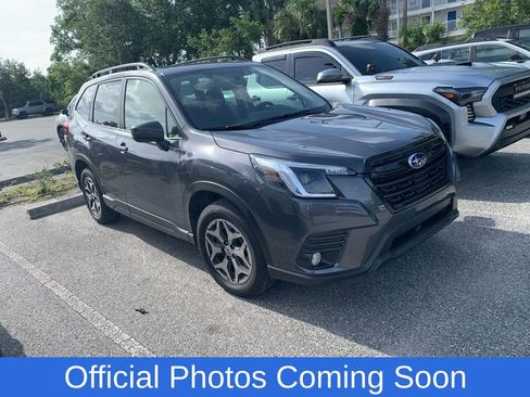 Used 2023 Subaru Forester Premium AWD/4WD image 1