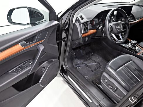 Used 2021 Audi Q5 2.0T Premium AWD/4WD image 4