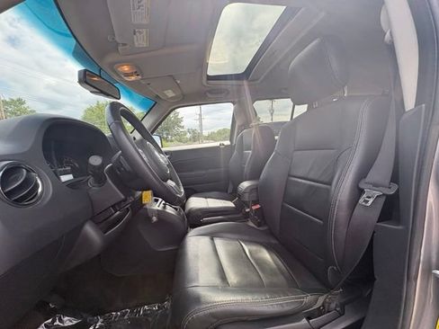 Used 2015 Jeep Patriot High Altitude AWD/4WD image 16
