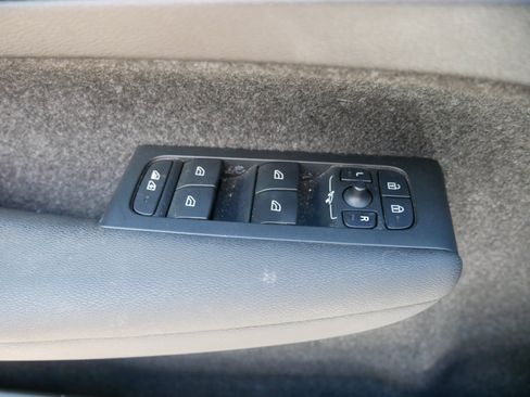 Certified 2023 Volvo C40 P8 Recharge Ultimate w/ Protection Package Premier AWD/4WD image 17
