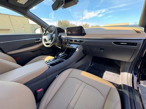 Used 2023 Hyundai Sonata Limited image 25
