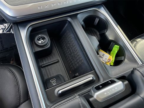 Used 2025 Ford Expedition Max Platinum image 18