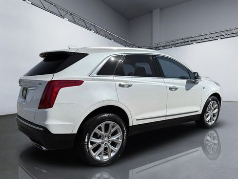 Used 2018 Cadillac XT5 Luxury w/ Driver Awareness Package AWD/4WD image 7