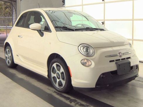 Used 2017 FIAT 500 e image 11