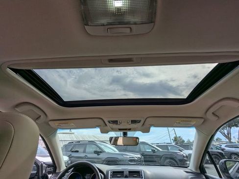 Used 2018 Subaru Outback 2.5i Limited AWD/4WD image 16