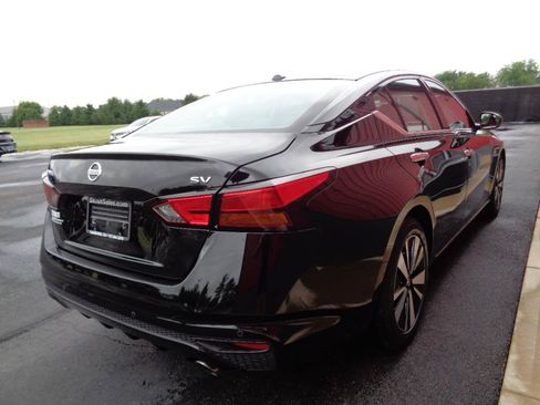 Used 2019 Nissan Altima 2.5 SV FWD image 5