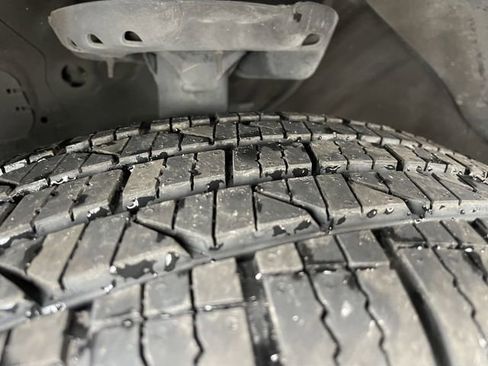 Certified 2022 Kia Niro EX image 29