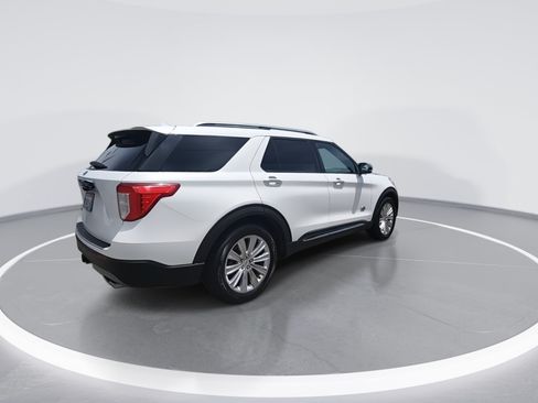 Used 2021 Ford Explorer King Ranch w/ Premium Technology Package RWD image 8