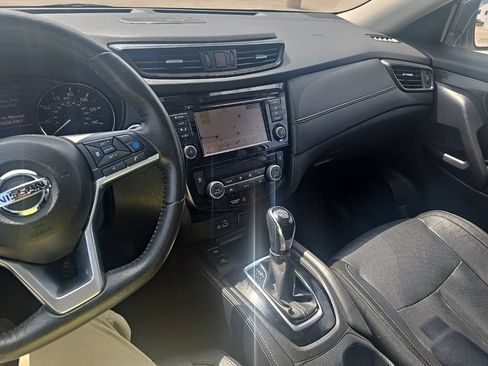 Used 2019 Nissan Rogue SL AWD/4WD image 14