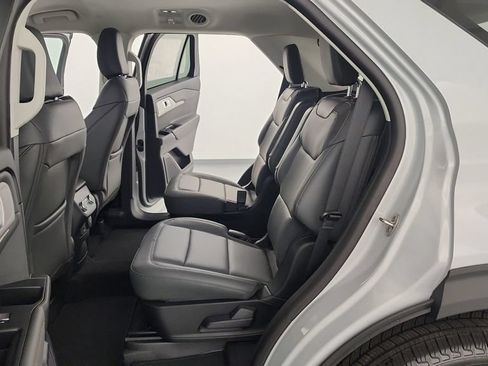 New 2026 Ford Explorer Active w/ Active Comfort Package AWD/4WD image 17