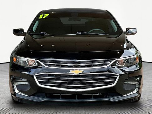 Used 2017 Chevrolet Malibu LT FWD image 2