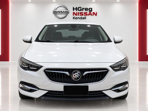 Used 2018 Buick Regal Essence w/ Driver Confidence Package #1 FWD image 5
