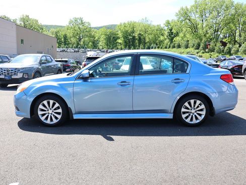 Used 2010 Subaru Legacy 2.5i Limited AWD/4WD image 4