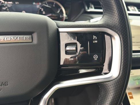 Used 2022 Land Rover Range Rover Velar R-Dynamic S image 23