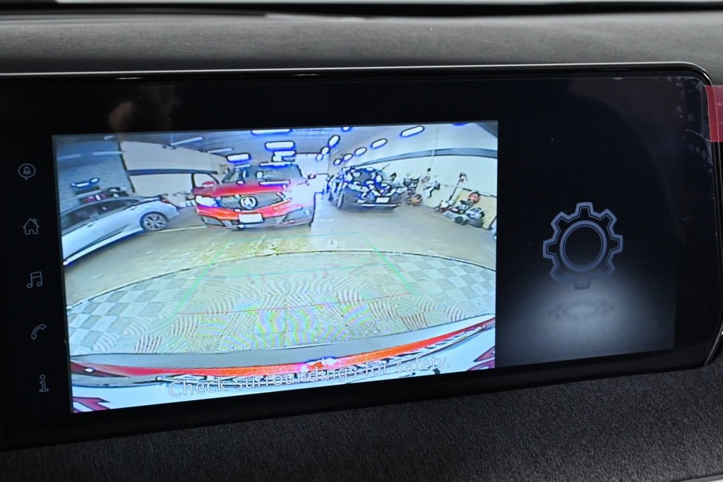 Certified 2025 Nissan Kicks SV AWD/4WD image 15