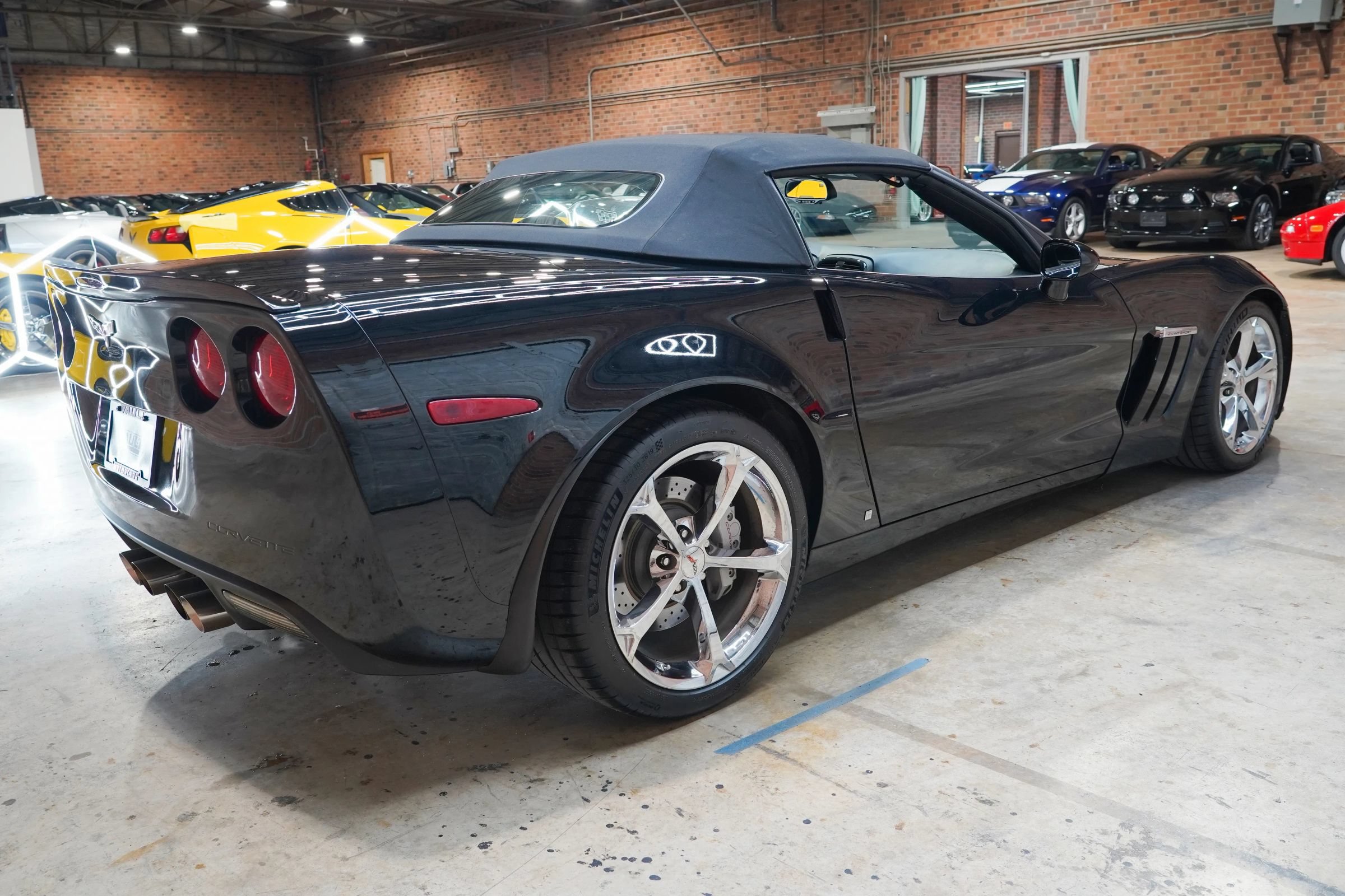 Used 2011 Chevrolet Corvette Grand Sport w/ Preferred Equipment Group RWD image 15