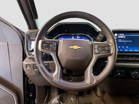 Used 2022 Chevrolet Silverado 1500 LT AWD/4WD image 11