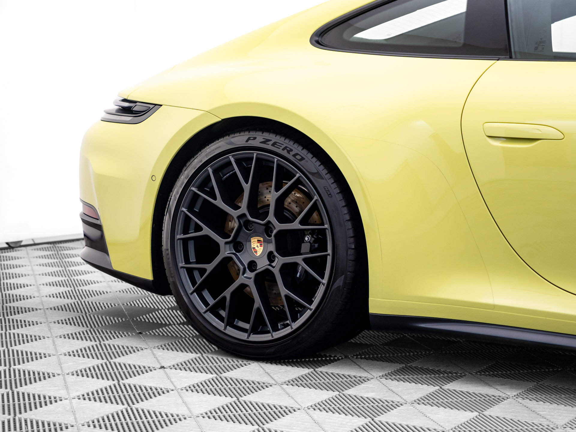 Certified 2025 Porsche 911 Carrera S RWD image 33
