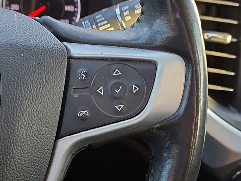 Used 2018 GMC Acadia SLT image 22