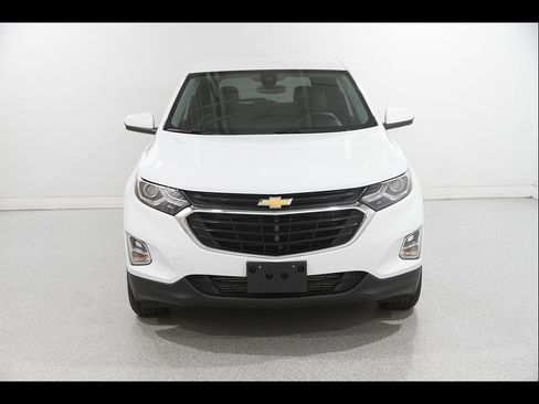 Used 2020 Chevrolet Equinox LT FWD image 2