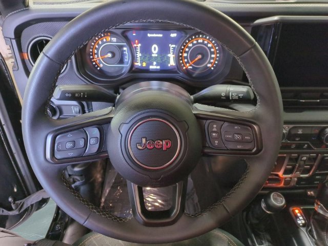 Used 2026 Jeep Gladiator Mojave AWD/4WD image 14