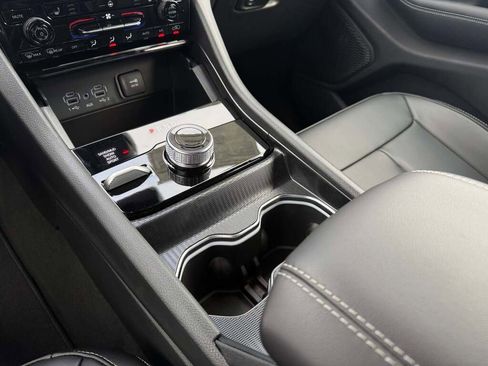New 2025 Jeep Grand Cherokee L Limited image 21