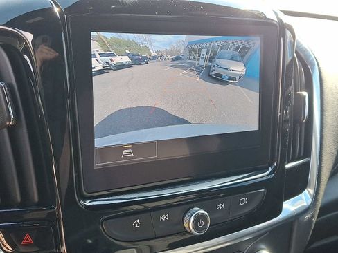 Used 2023 Chevrolet Traverse LT AWD/4WD image 18