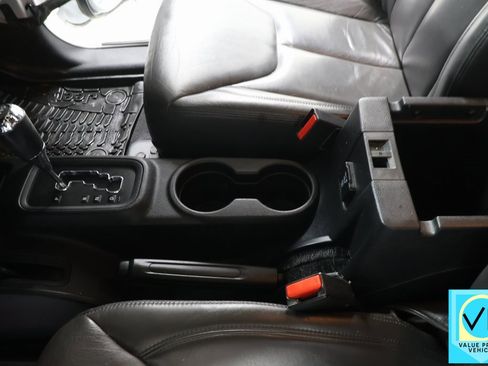 Used 2016 Jeep Wrangler Unlimited Rubicon w/ Max Tow Package image 19