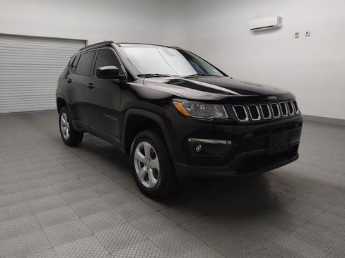 Used 2017 Jeep Compass Latitude image 13