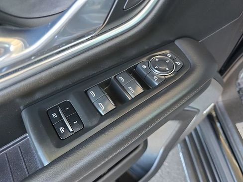 Certified 2021 Chevrolet Suburban High Country image 29