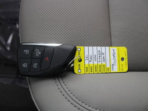 New 2026 GMC Sierra 1500 SLT image 8