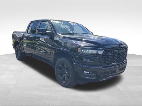 Used 2025 RAM 1500 Big Horn AWD/4WD image 3