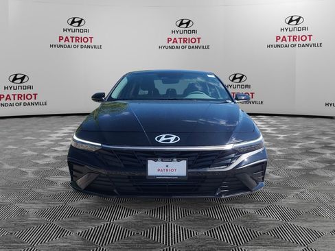 New 2026 Hyundai Elantra SE FWD image 8