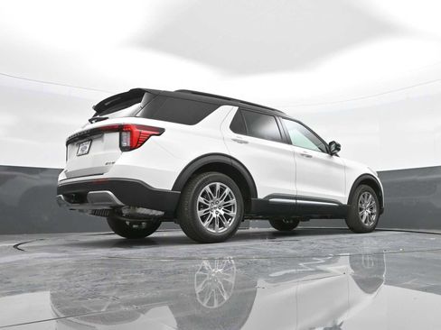New 2026 Ford Explorer Platinum image 64