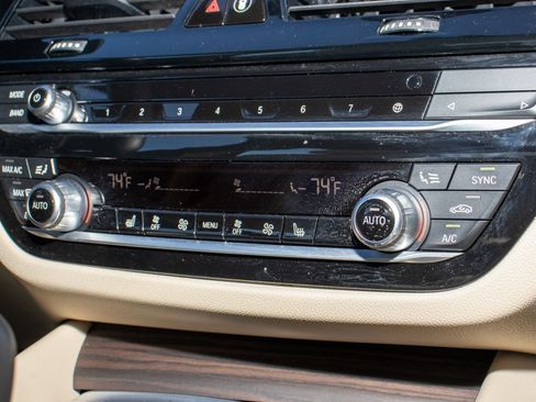 Used 2023 BMW 530i image 25