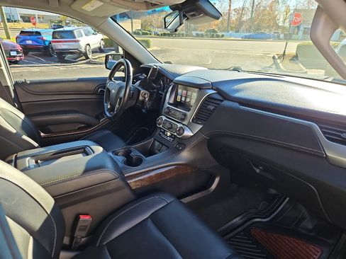 Used 2018 Chevrolet Tahoe LT w/ RST Edition image 23