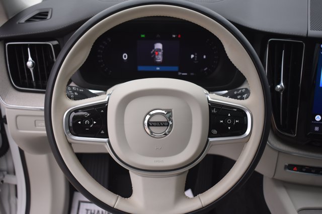 Used 2023 Volvo XC60 B5 Ultimate w/ Protection Package Premier FWD image 21