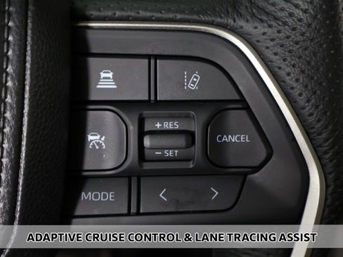 Used 2025 Toyota Tundra Limited AWD/4WD image 4