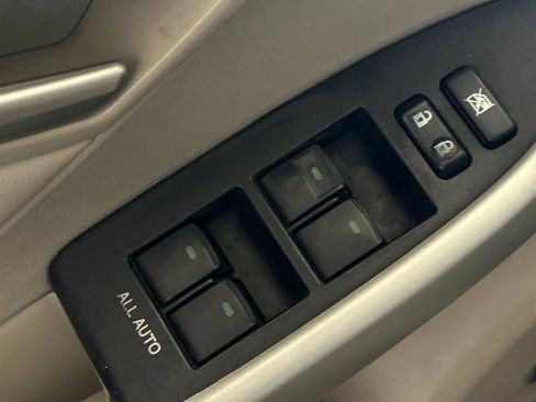 Used 2012 Toyota Prius Four FWD image 14