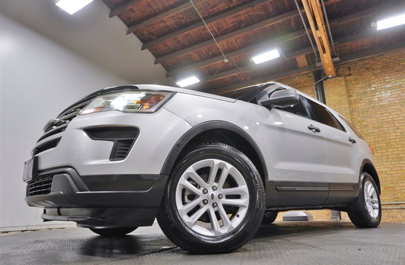 Used 2018 Ford Explorer 4WD image 3
