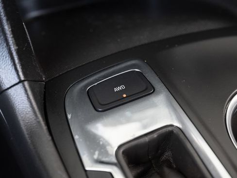 Used 2019 Chevrolet Equinox LT AWD/4WD image 34