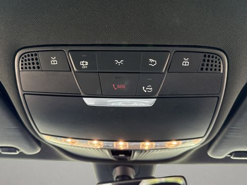 Used 2019 Mercedes-Benz C 300 4MATIC Sedan image 19