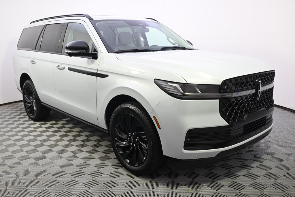 New 2026 Lincoln Navigator Reserve AWD/4WD image 8