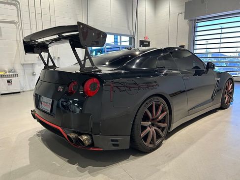 Used 2014 Nissan GT-R Premium AWD/4WD image 7
