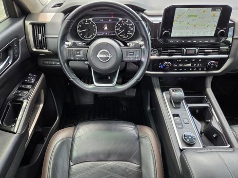 Used 2022 Nissan Pathfinder Platinum w/ Cargo Package AWD/4WD image 17